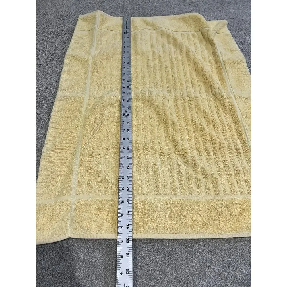 Vintage Moor Quality Bath Hand Towel Pale Yellow Y2K Vtg 90s 30 x 23 USA Retro